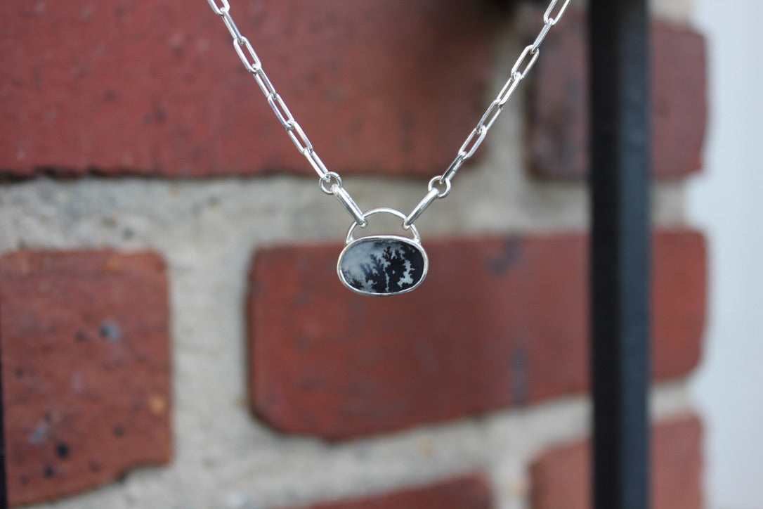 dendrite necklace