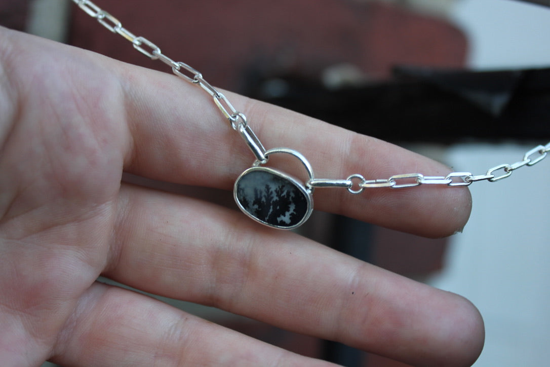 dendrite necklace
