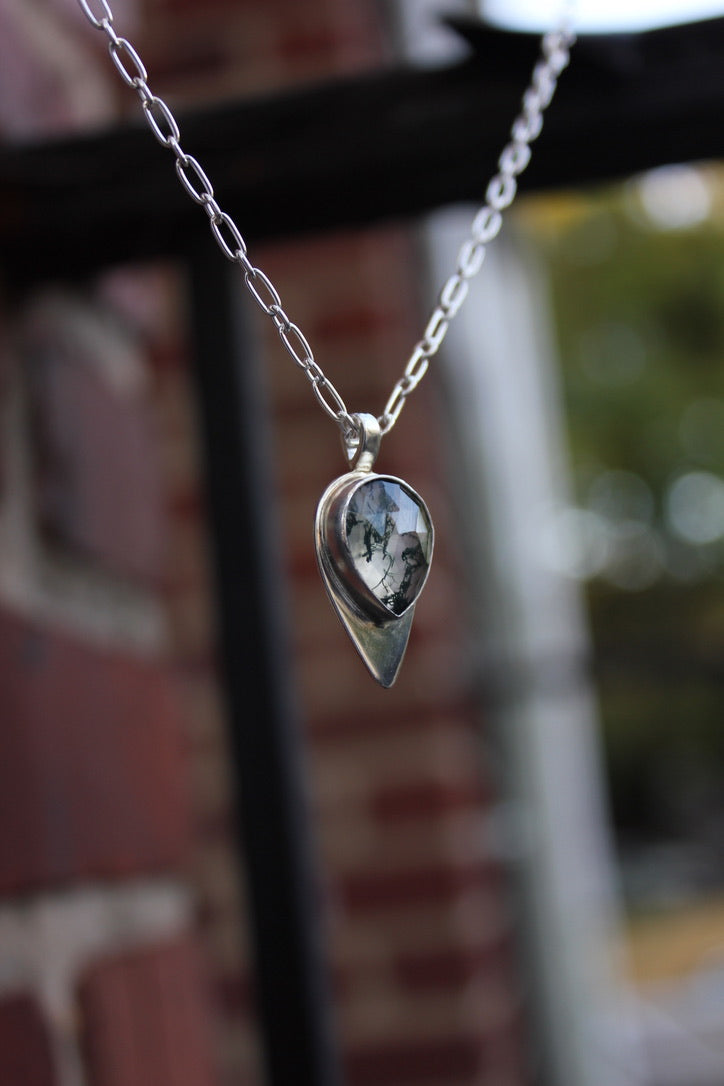 Moss agate pendant